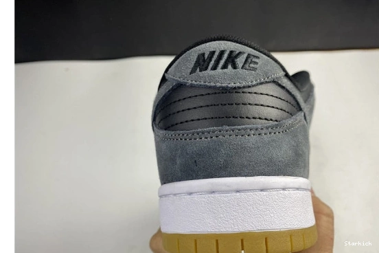 AR0778-001 Dark Black Grey Gum SB Dunk Nike Low 1121